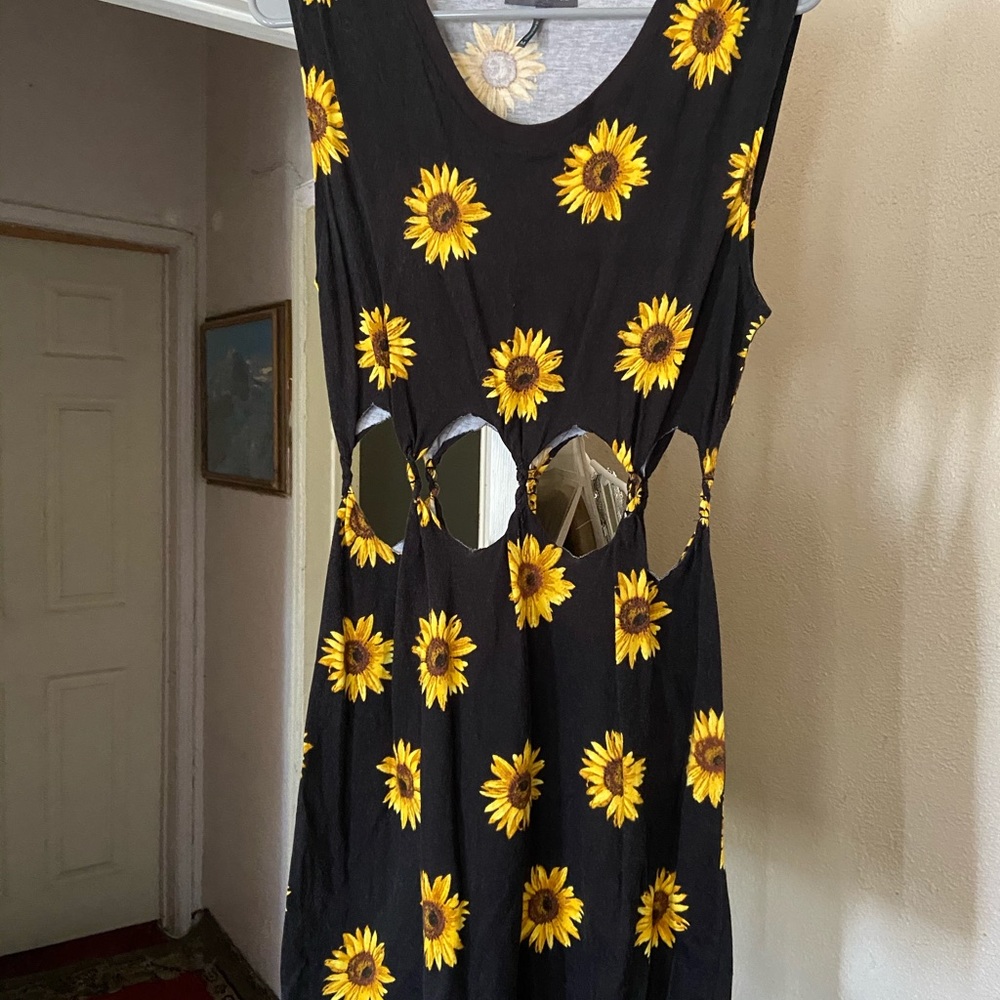 Kendall & Kylie sunflower dress